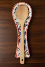 El Yapımı Kırmızı Çini Kabartmalı Kaşıklık - Görsel 4