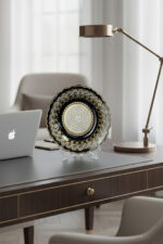 El İşi Gümüş ve Altın Desenli Esma-ül Hüsna Yazılı 30 cm Çini Tabak - Görsel 2