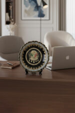 El İşi Gümüş ve Altın Desenli Osmanlı Tuğralı 30 cm Çini Tabak - Görsel 3