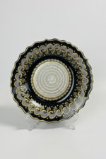 El İşi Gümüş ve Altın Desenli Esma-ül Hüsna Yazılı 30 cm Çini Tabak - Görsel 3