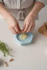 El Yapımı Seramik Rende Tabağı (10 cm) - Sarımsak, Zencefil, Meyve Püresi ve Bebek Maması Hazırlayıcı - Görsel 3