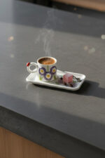 El Yapımı Mor Çiçekli Tek Kişilik 2 Parça Seramik Kahve Fincan Seti - Görsel 4