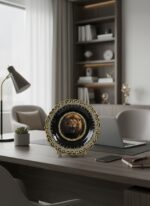 El İşi Gümüş ve Altın Desenli Aslan Motifli 30 cm Çini Tabak