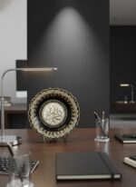 El İşi Gümüş ve Altın Desenli ALLAH MUHAMMED  Yazılı 30 cm Çini Tabak - Görsel 5