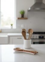 El Yapımı Kırmızı Çini Kabartmalı Kaşıklık - Görsel 3