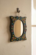 El Yapımı İşlemeli Çini Ayna - Görsel 3