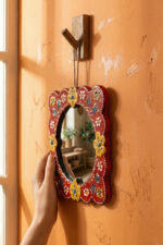 El Yapımı İşlemeli Çini Ayna - Görsel 3